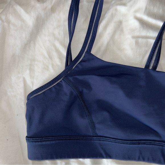 Navy blue lululemon athletica sports bra - Picture 6 of 6